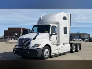 2023 INTERNATIONAL LT