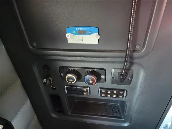 2022 FREIGHTLINER CASCADIA