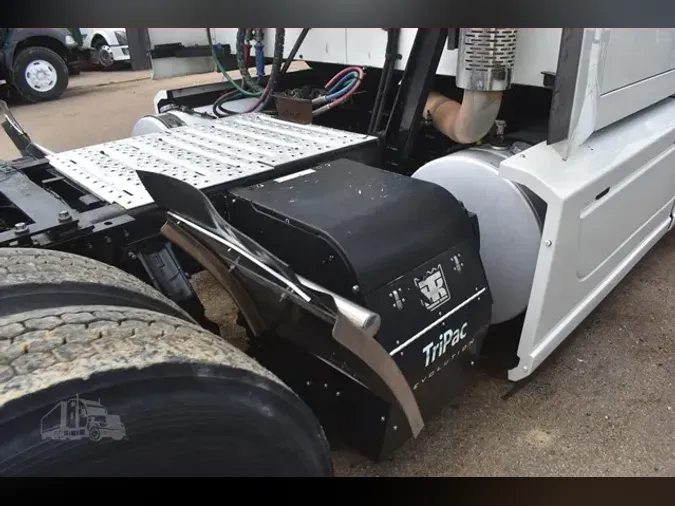 2017 MACK PINNACLE CXU613