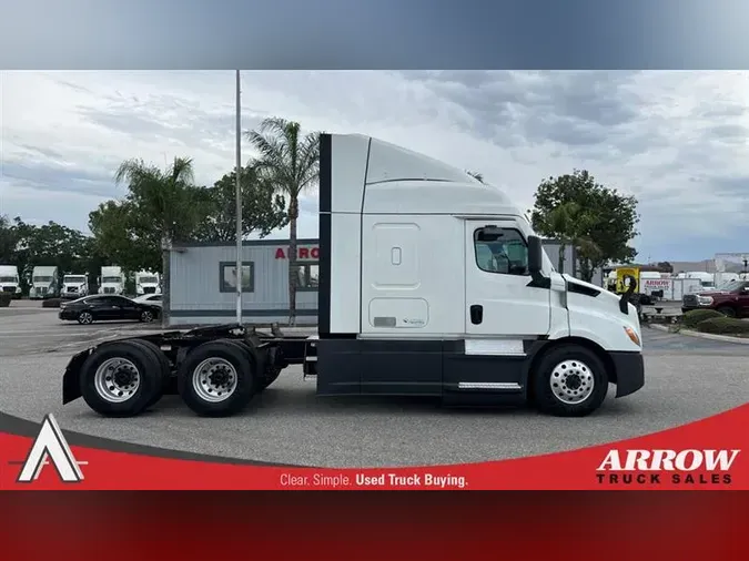 2021 FREIGHTLINER CA116