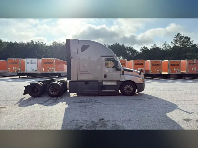 2021 Freightliner Cascadia