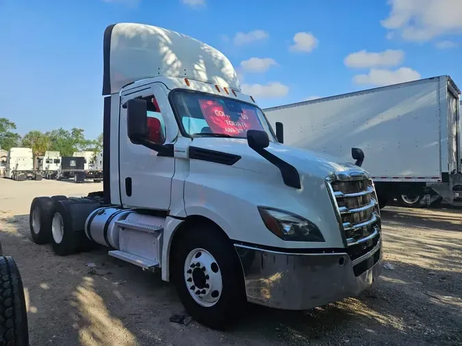 2021 FREIGHTLINER NEW CASCADIA PX12664