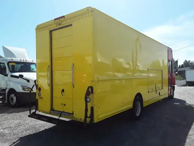 2016 FRTLR CUSTOM CHASSIS CORP MT55
