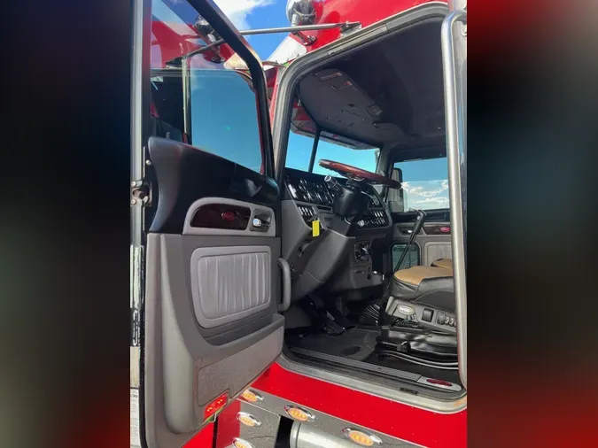 2020 Peterbilt 389
