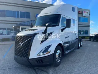 2026 VOLVO VNL64T860