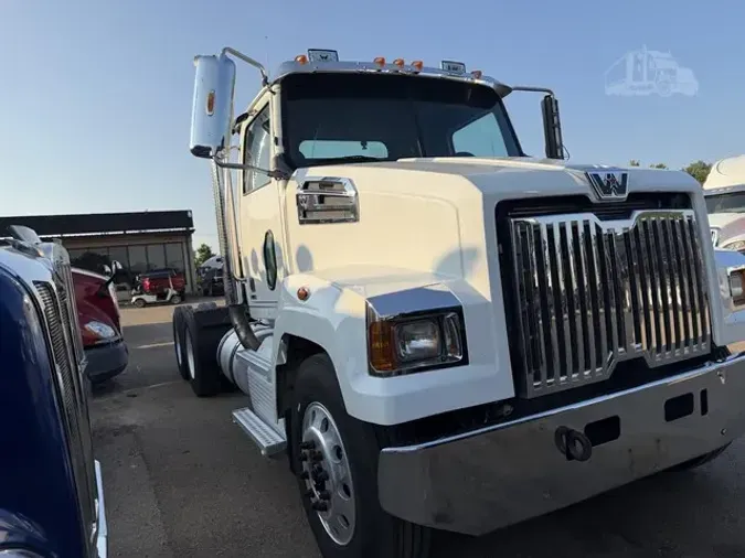 2014 WESTERN STAR 4700