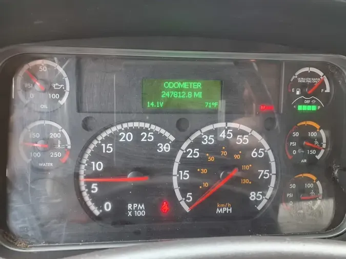 2019 FREIGHTLINER M2 106