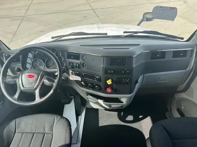 2022 Peterbilt 579
