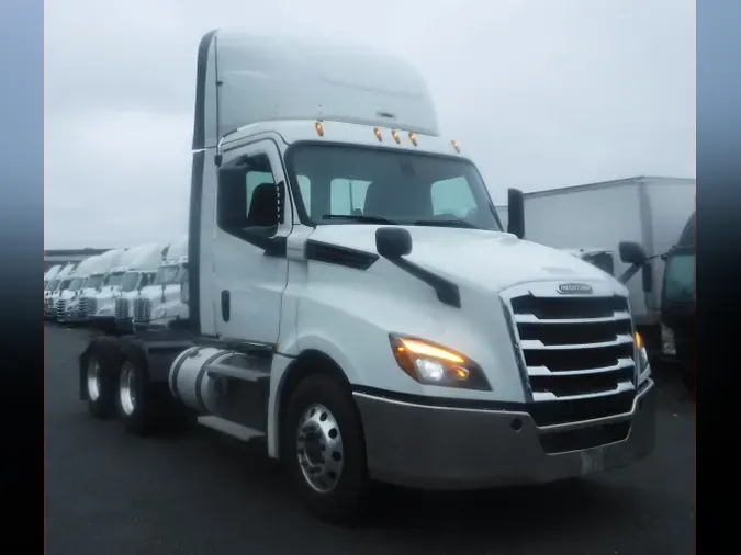 2020 FREIGHTLINER NEW CASCADIA PX12664