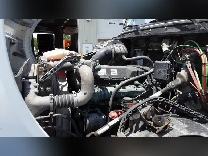 2018 Volvo VNL300