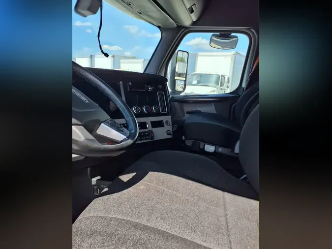 2020 FREIGHTLINER NEW CASCADIA PX12664