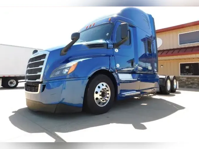 2020 Freightliner New Cascadia 126