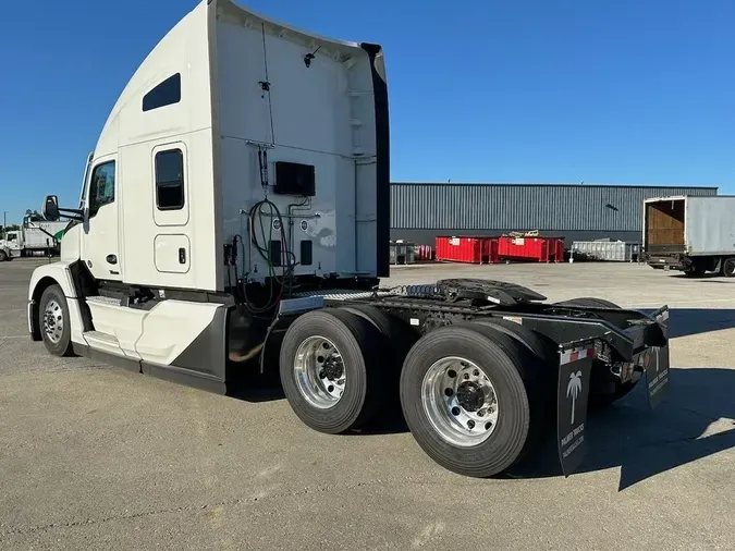 2025 Kenworth T680