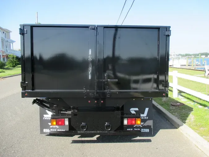 2014 ISUZU NPR-HD