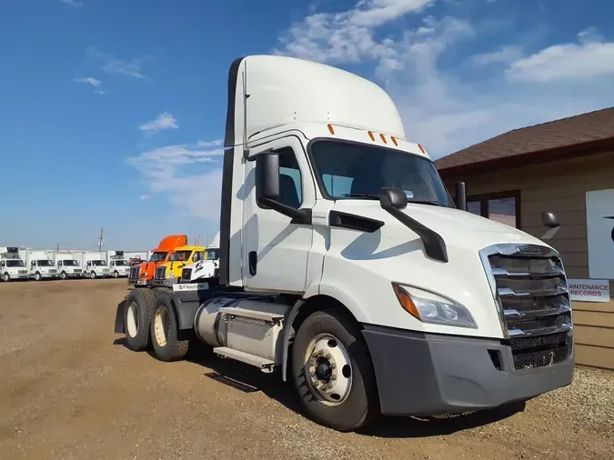 2019 FREIGHTLINER/MERCEDES NEW CASCADIA 116