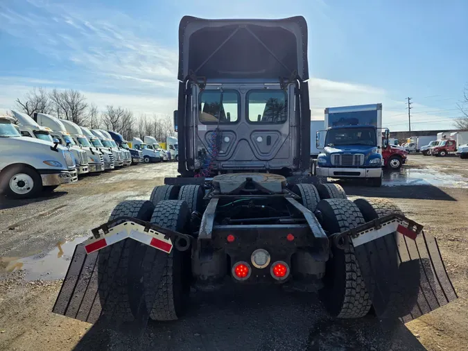 2018 FREIGHTLINER/MERCEDES CASCADIA 125