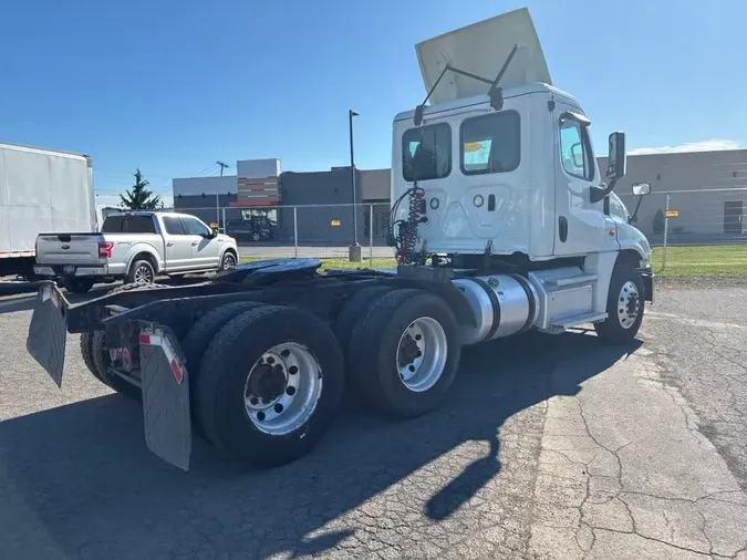 2020 FREIGHTLINER/MERCEDES CASCADIA 125