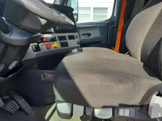 2020 FREIGHTLINER NEW CASCADIA PX12664