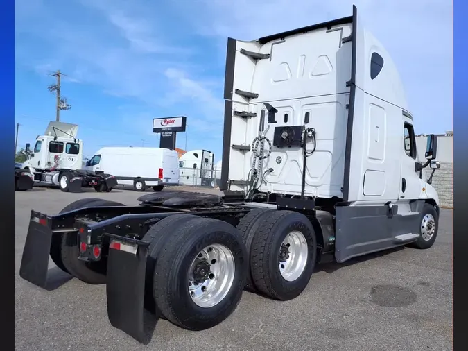 2019 FREIGHTLINER CASCADIA 125