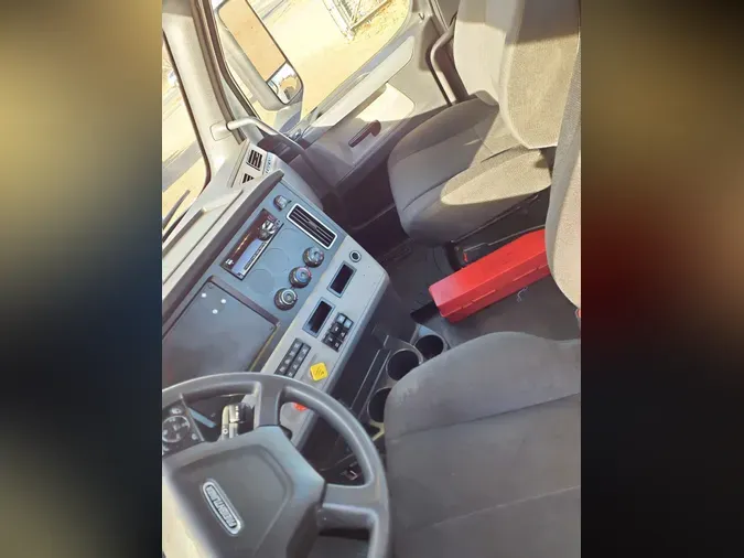 2019 FREIGHTLINER/MERCEDES NEW CASCADIA PX126646e997a01f685370ed13e9a83661d53d3