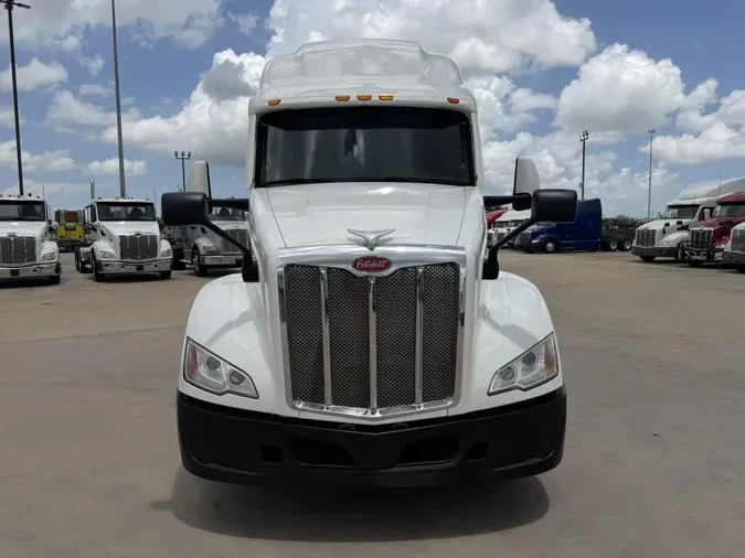 2022 Peterbilt 579