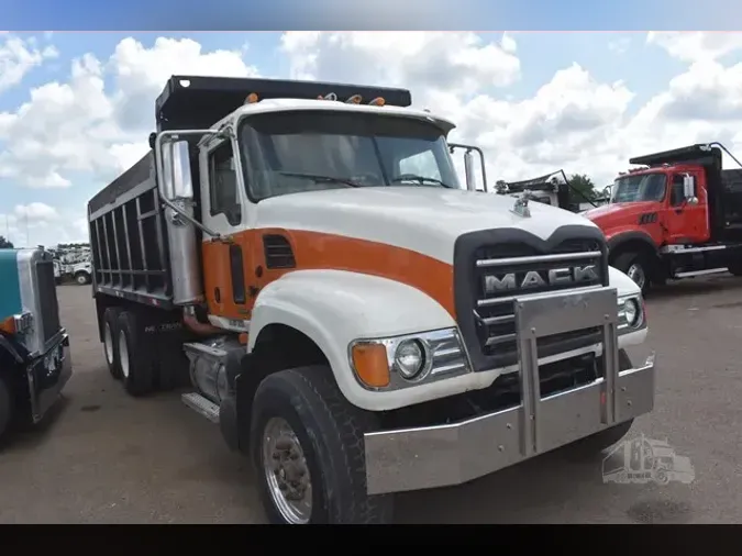 2006 MACK GRANITE CV713
