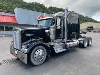 2005 KENWORTH W900