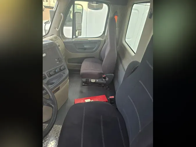 2016 FREIGHTLINER/MERCEDES CASCADIA 125