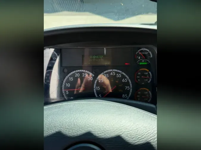 2018 FREIGHTLINER/MERCEDES M2 106