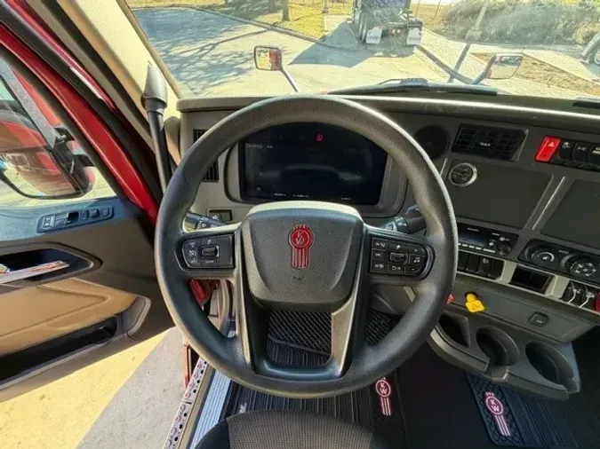 2023 Kenworth T6806ea69a7ad5b61a3cbf4c70fe7adb6b93