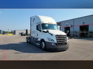 2020 Freightliner Cascadia 126