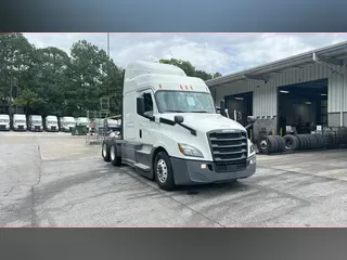 2020 Freightliner Cascadia 126