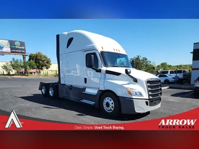 2020 FREIGHTLINER CASCADEVO1