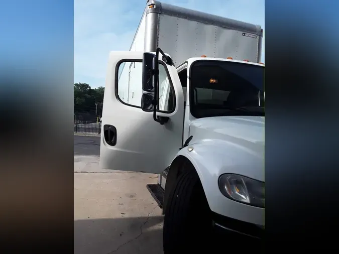 2016 FREIGHTLINER M2 106