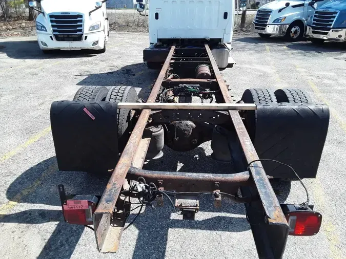 2017 FREIGHTLINER/MERCEDES M2 106