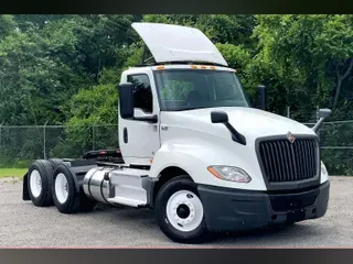 2022 INT LT625 6x4