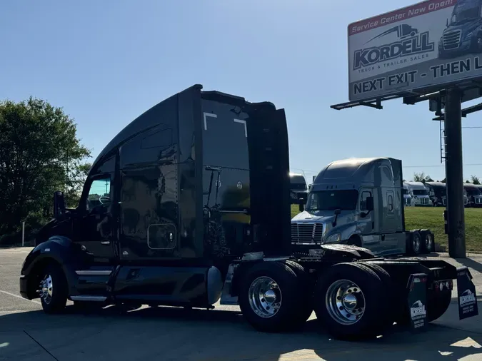 2022 KENWORTH T680