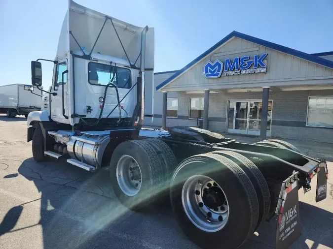 2019 MACK ANTHEM AN64T