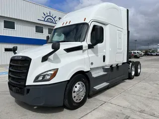 2020 Freightliner Cascadia 126