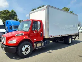 2017 FREIGHTLINER M2 106