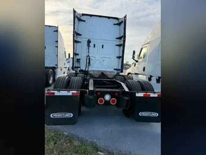 2023 Freightliner Cascadia6eb914168eacb297e1b859144dc8e9f2