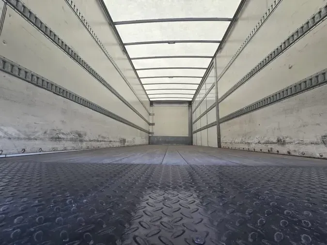 2018 FREIGHTLINER/MERCEDES M2 106