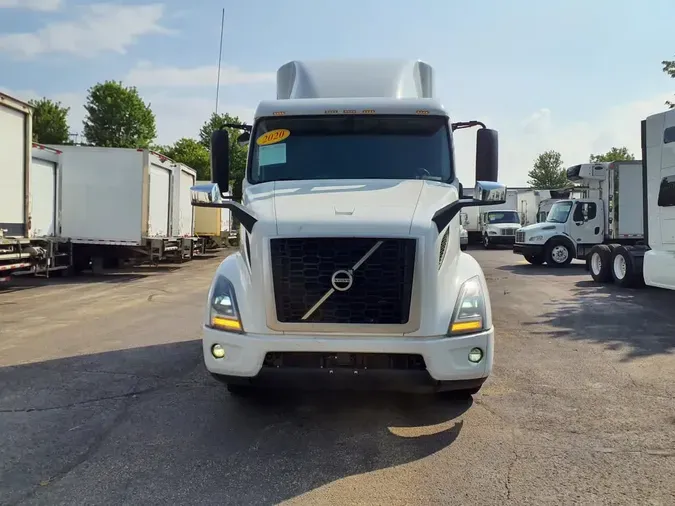 2020 VOLVO VNR64T-640