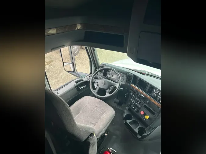 2019 NAVISTAR INTERNATIONAL LT625 SLPR CAB