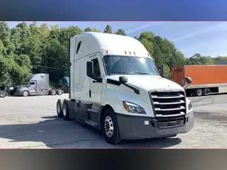 2022 Freightliner Cascadia 126