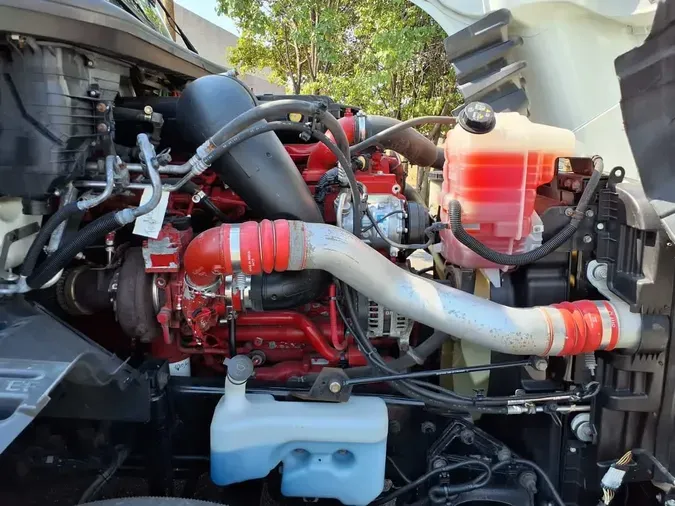 2020 NAVISTAR INTERNATIONAL LT625 SLPR CAB