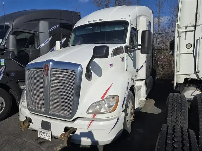 2022 KENWORTH T680