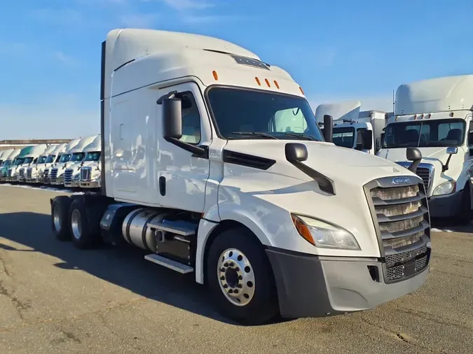 2019 FREIGHTLINER/MERCEDES CASCADIA