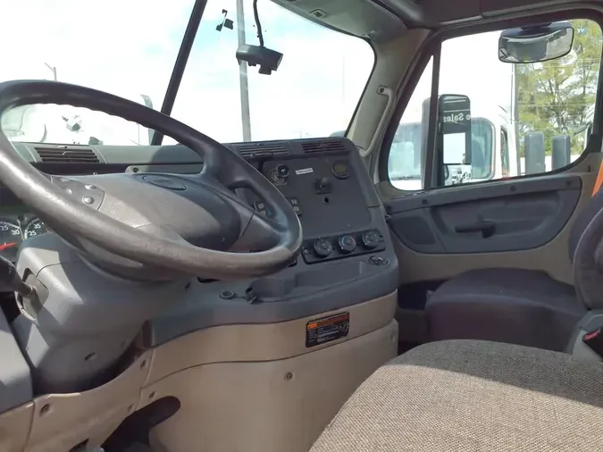 2018 FREIGHTLINER CASCADIA 125