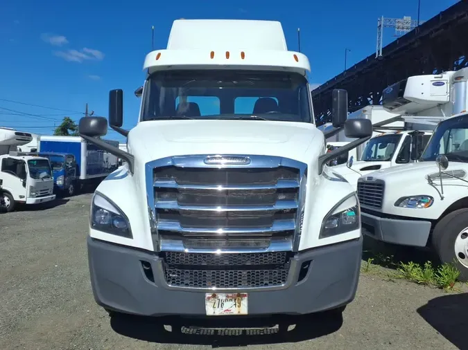 2019 FREIGHTLINER NEW CASCADIA 126